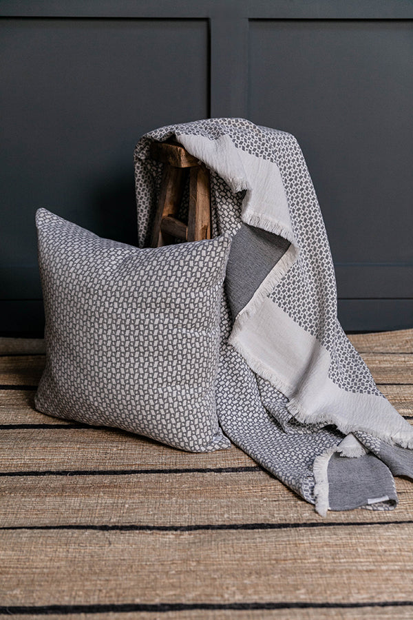 Fyn Geometric Throw