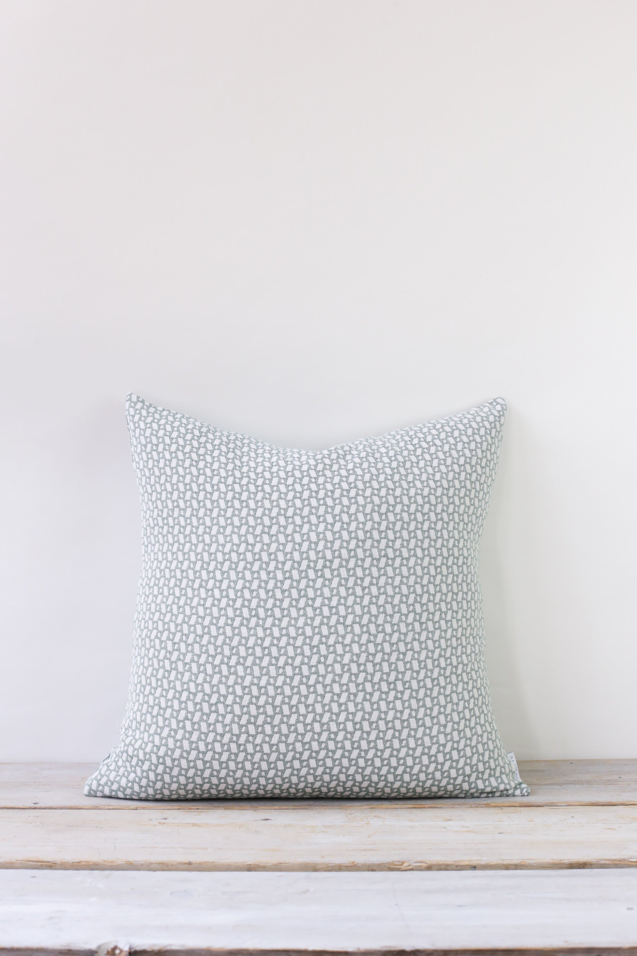 Fyn Geometric Cushion